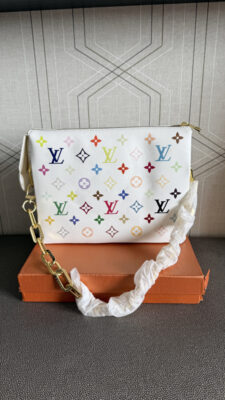 LV Coussin Type